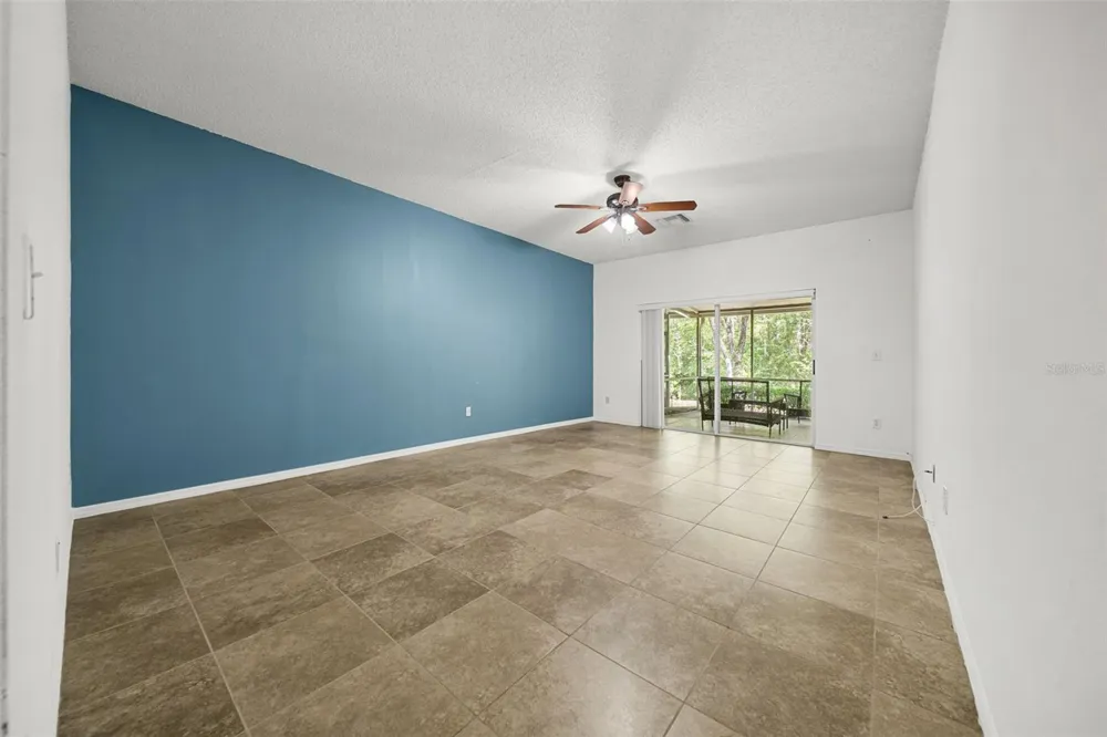 18171 PARADISE POINT DRIVE Tampa, FL 33647