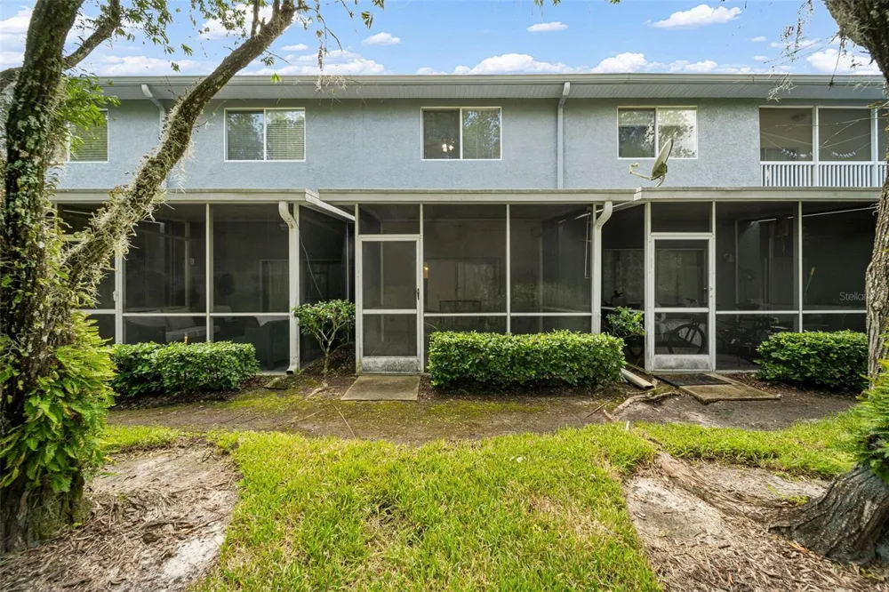 18171 PARADISE POINT DRIVE Tampa, FL 33647