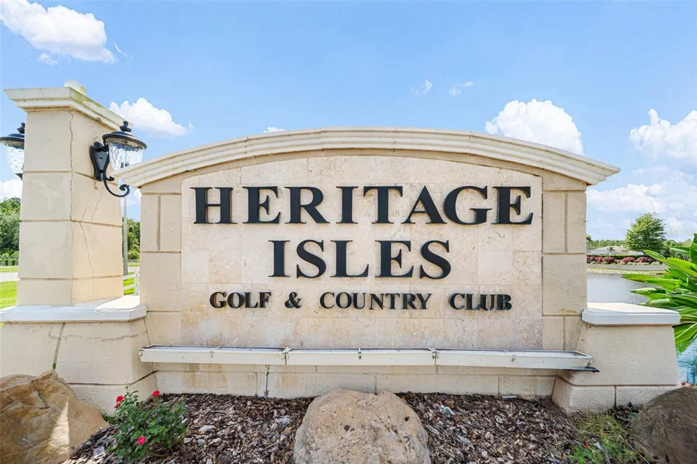18171 PARADISE POINT DRIVE Tampa, FL 33647