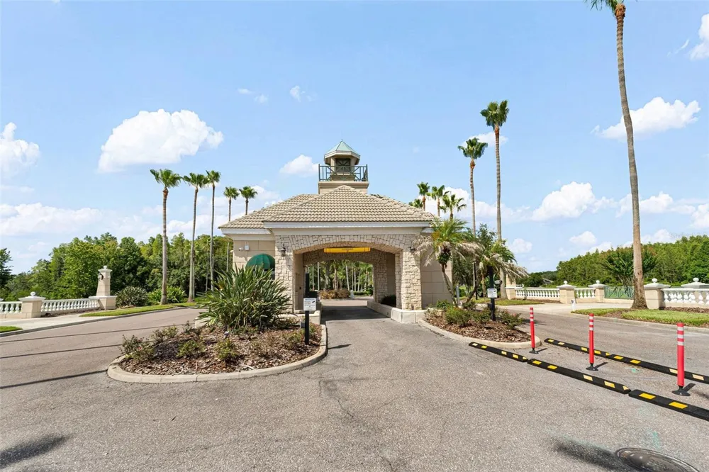 18171 PARADISE POINT DRIVE Tampa, FL 33647