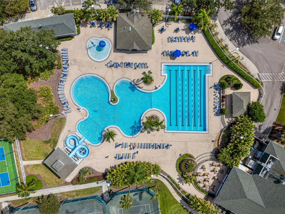 18171 PARADISE POINT DRIVE Tampa, FL 33647