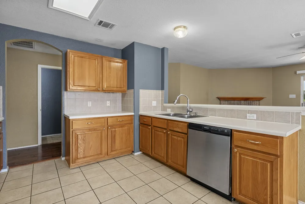 511 S Pauley Drive Hutto, TX 78634