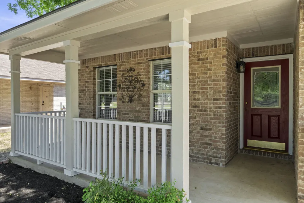 511 S Pauley Drive Hutto, TX 78634