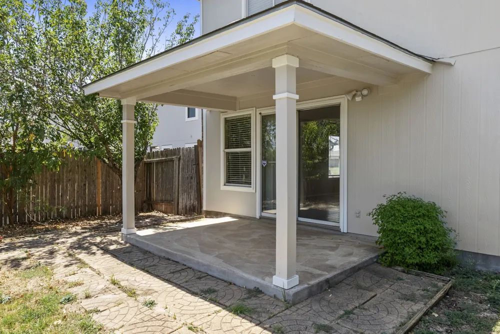 511 S Pauley Drive Hutto, TX 78634