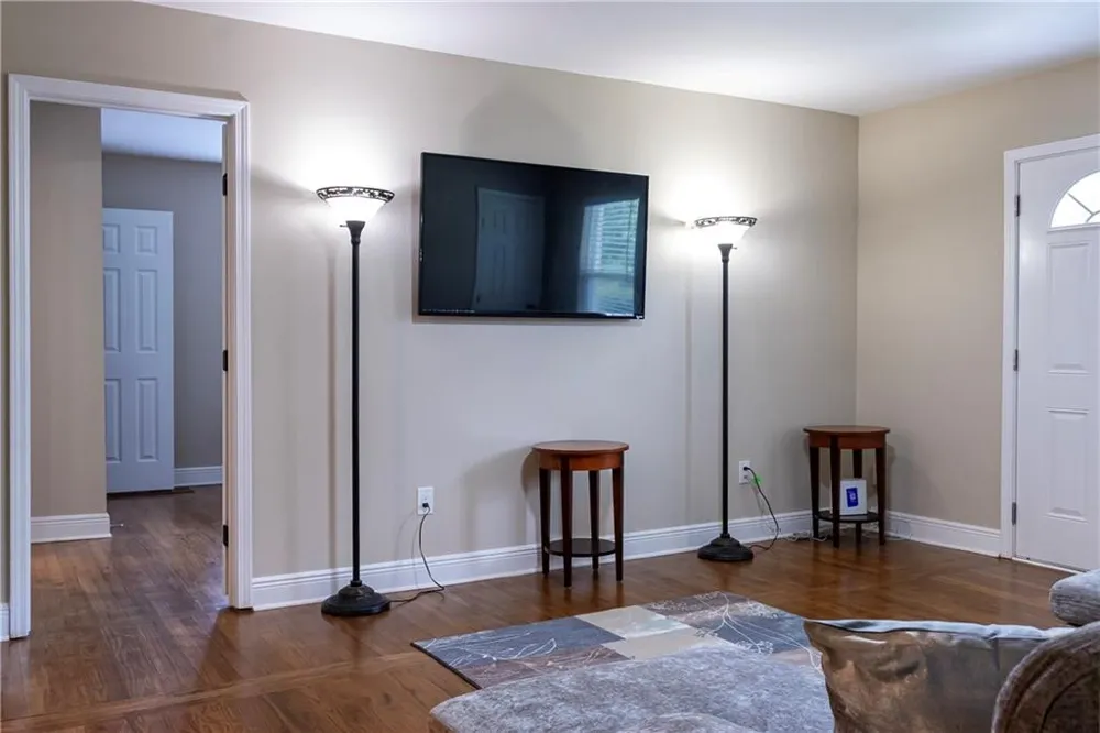 1987 Willa Way Decatur, GA 30032