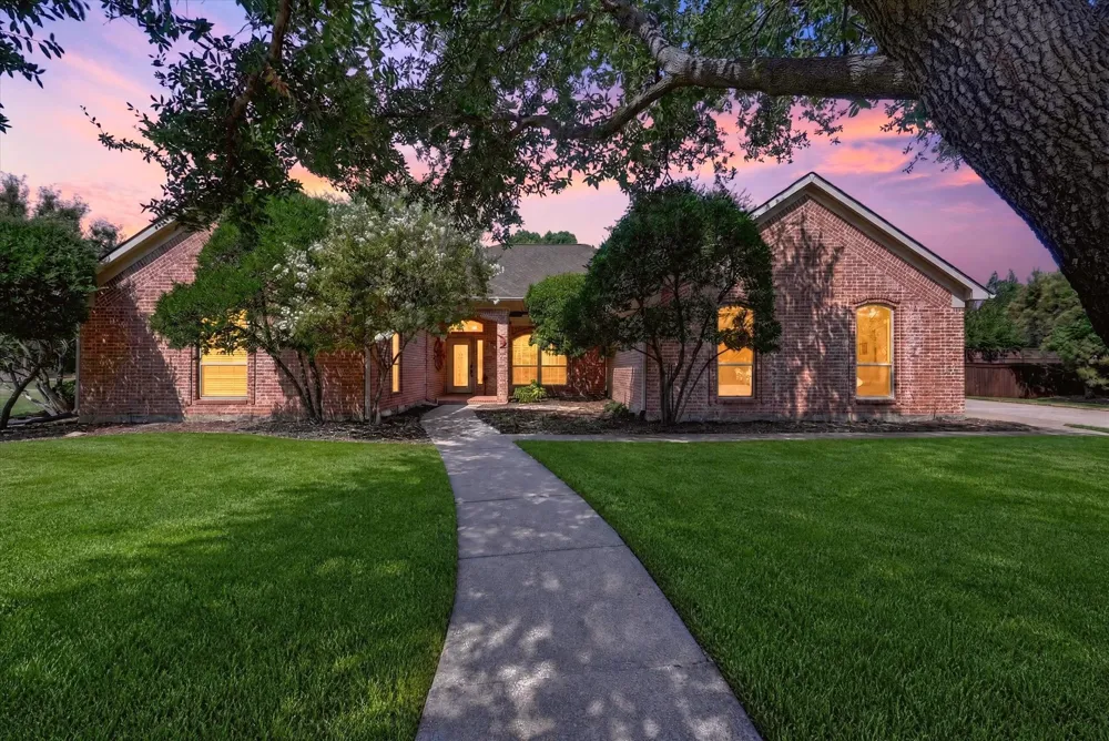 4901 Forest Hill Drive Flower Mound, TX 75028