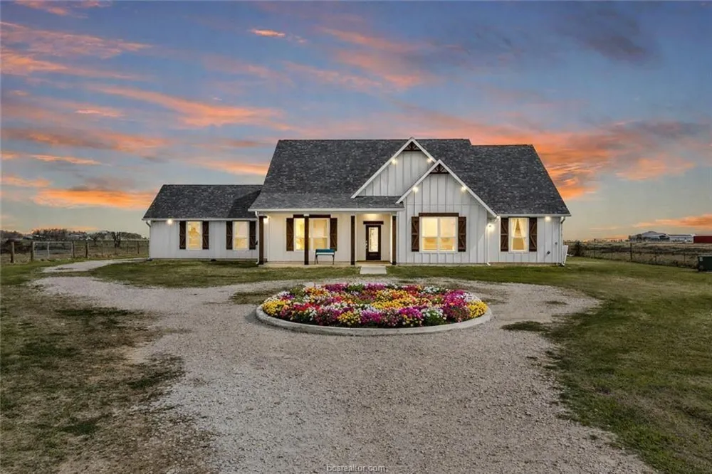 36244 Cochran Road Waller, TX 77484