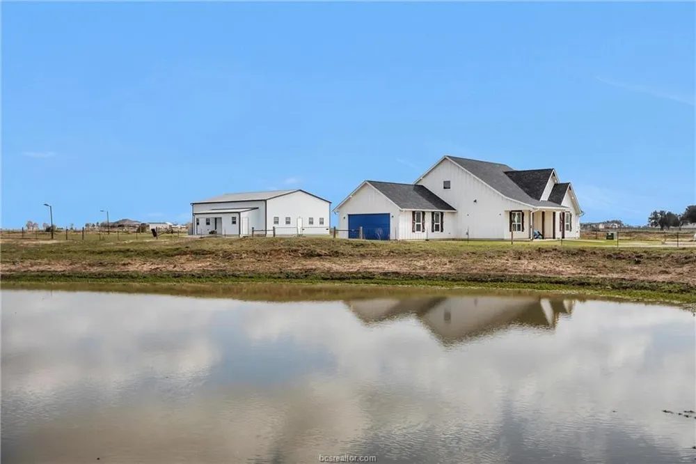 36244 Cochran Road Waller, TX 77484