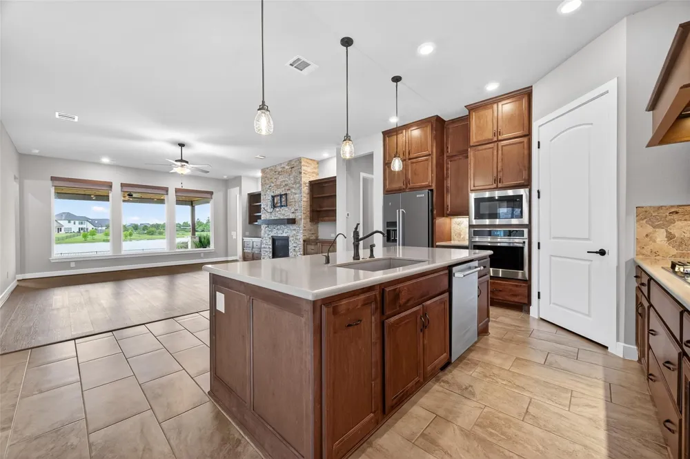 28929 Autumn Shore Drive Fulshear, TX 77441