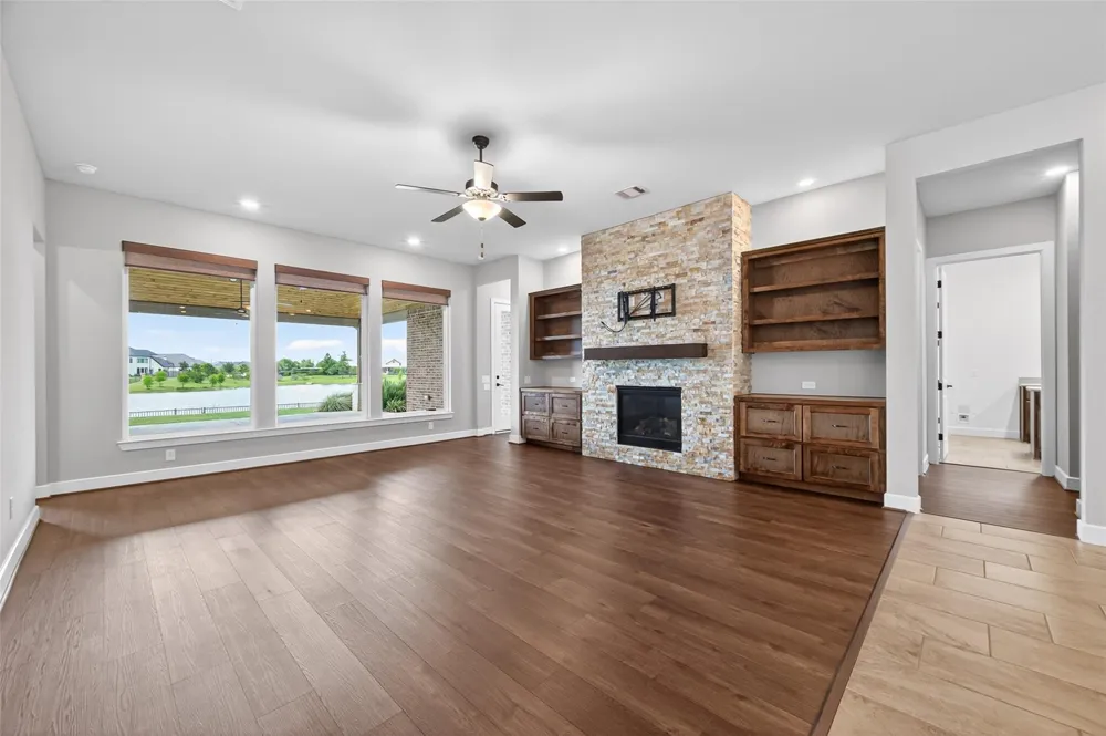 28929 Autumn Shore Drive Fulshear, TX 77441