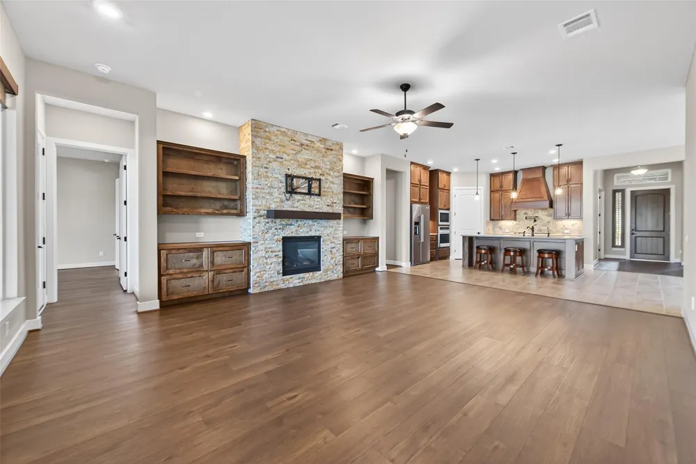 28929 Autumn Shore Drive Fulshear, TX 77441