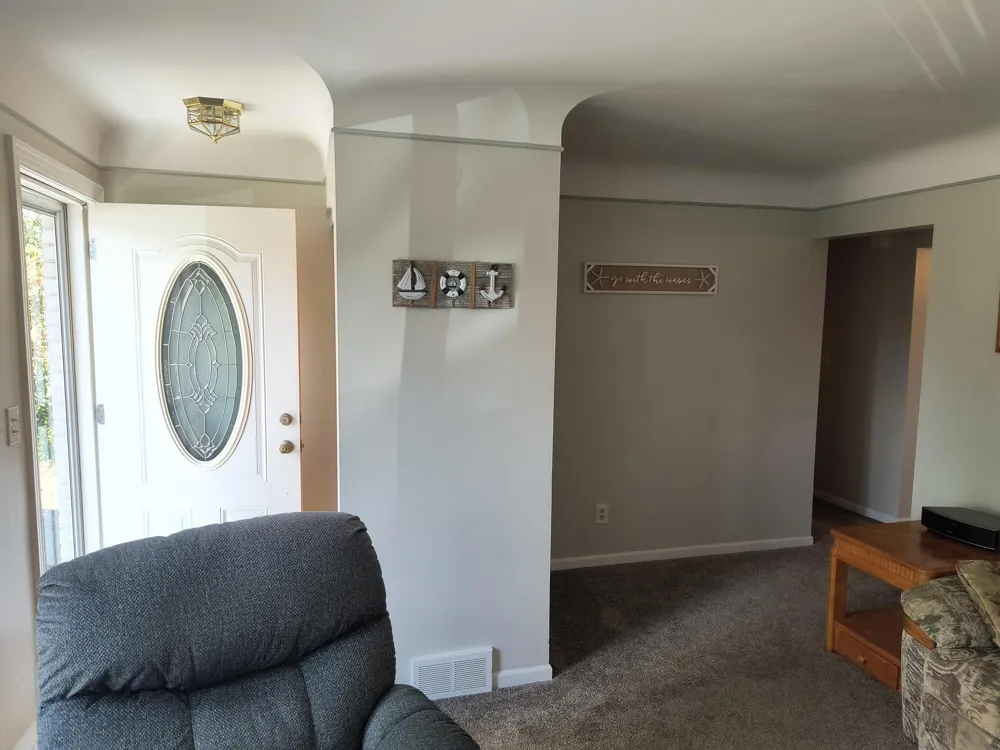 24252 Johnston Avenue Eastpointe, MI 48021