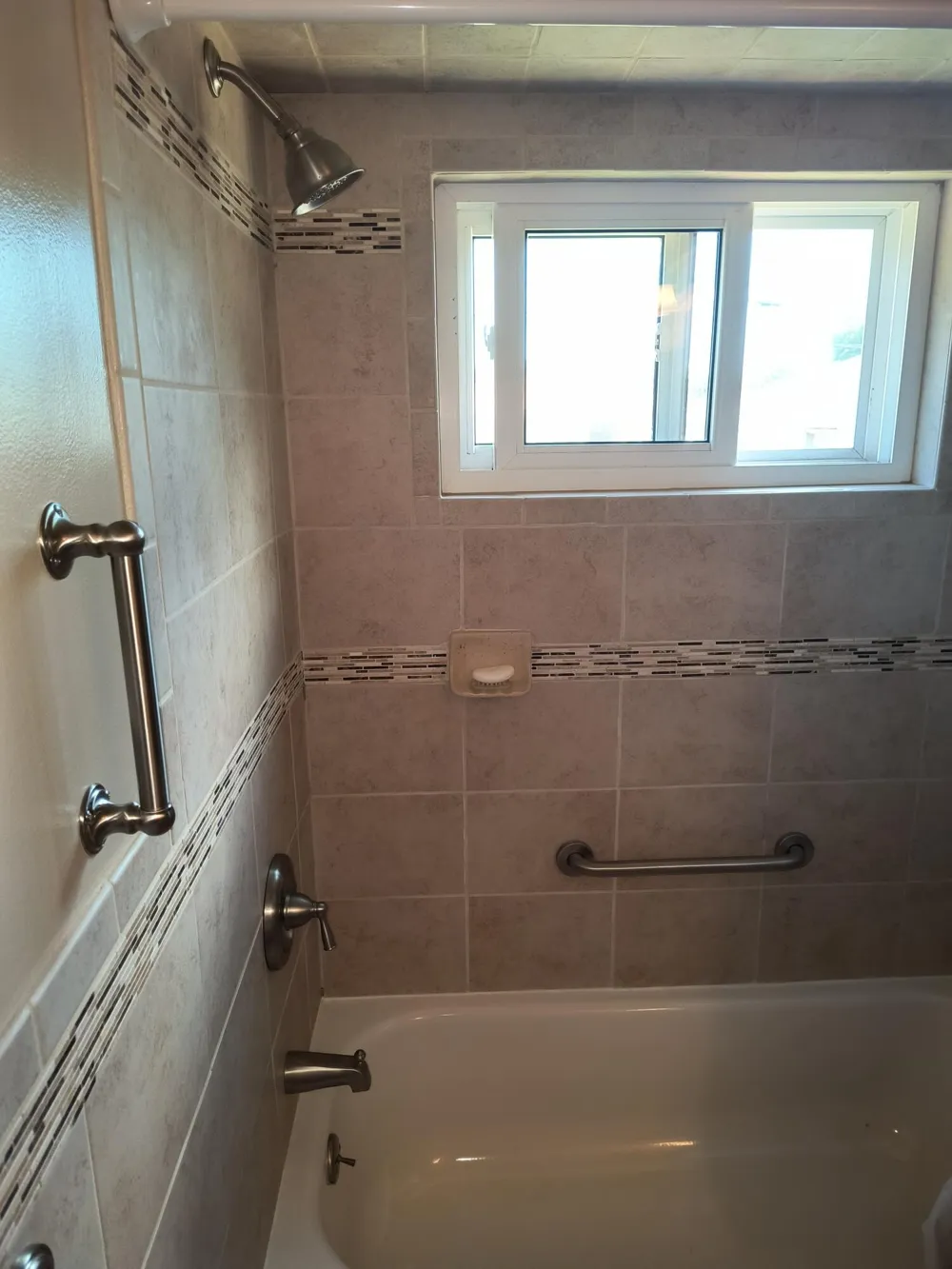 24252 Johnston Avenue Eastpointe, MI 48021