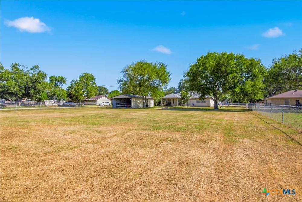 119 Elaine Street Victoria, TX 77904