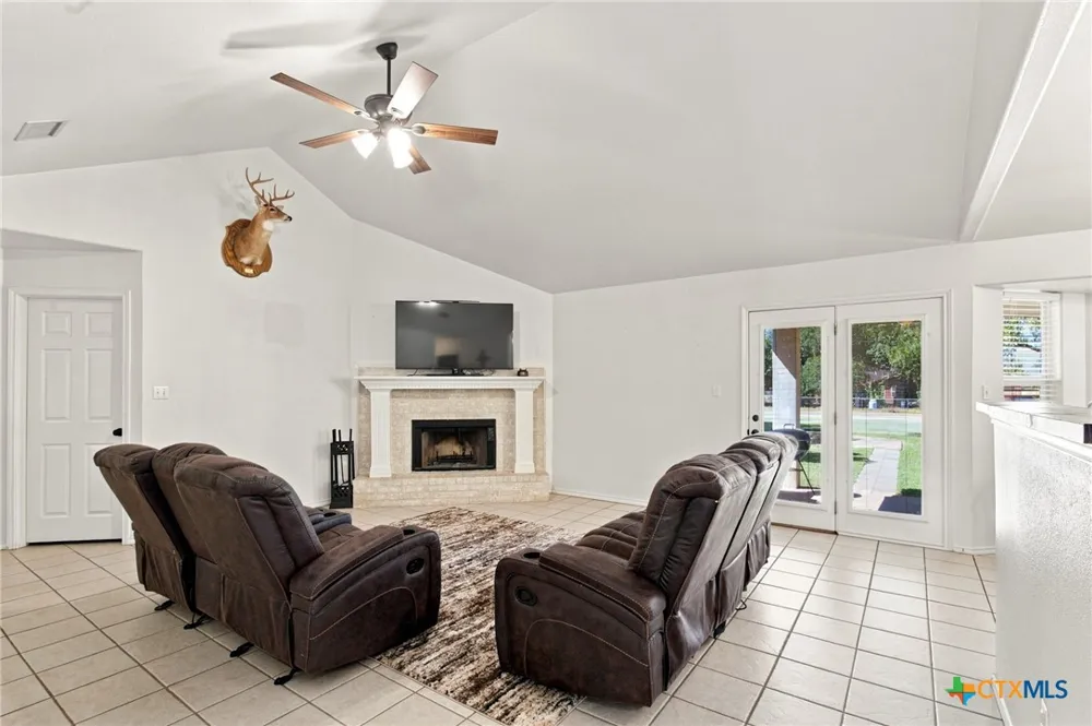 119 Elaine Street Victoria, TX 77904