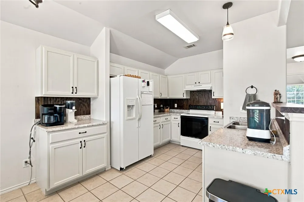 119 Elaine Street Victoria, TX 77904