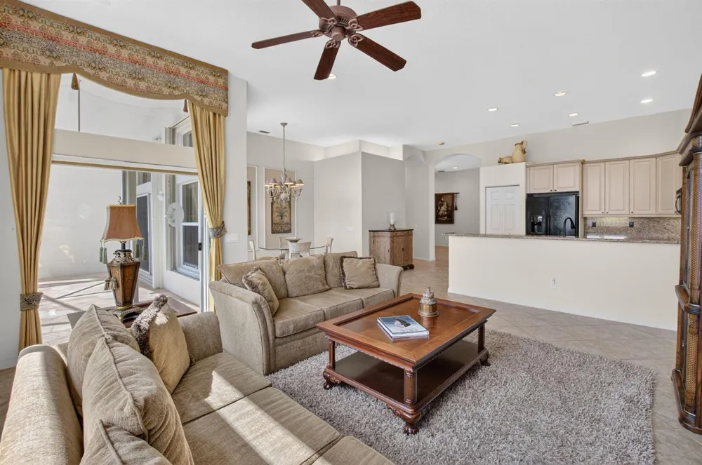 13050 Misty Gilbralter Way Delray Beach, FL 33446