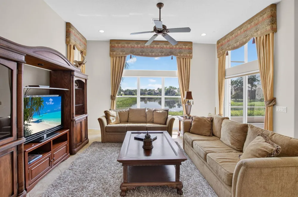13050 Misty Gilbralter Way Delray Beach, FL 33446