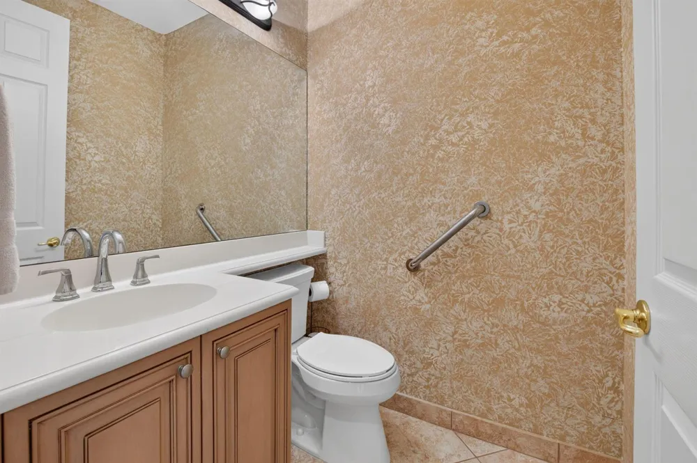 13050 Misty Gilbralter Way Delray Beach, FL 33446