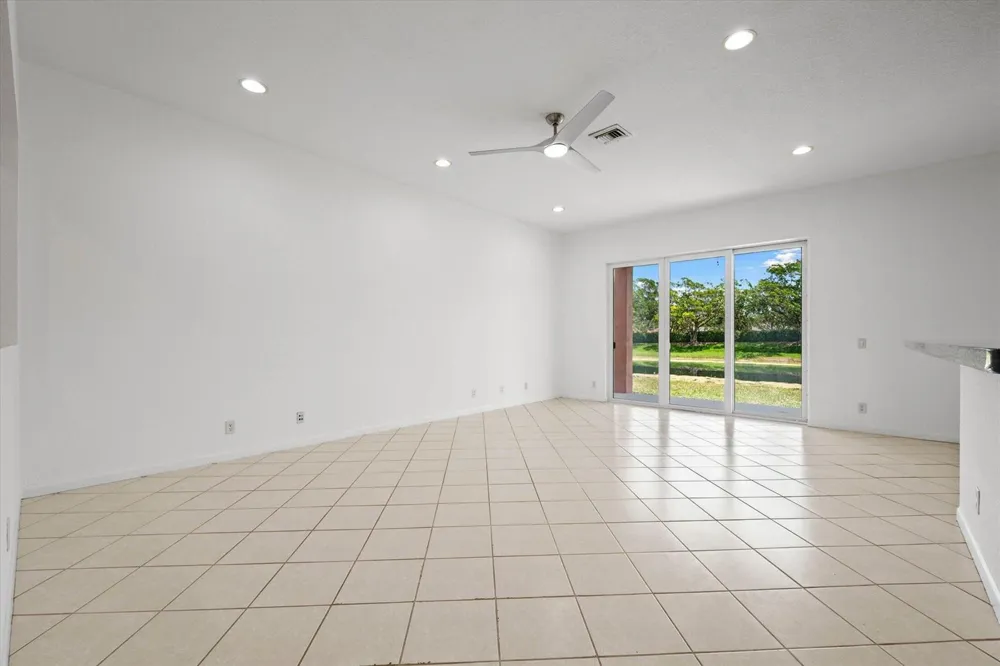 886 Sunflower Circle Weston, FL 33327