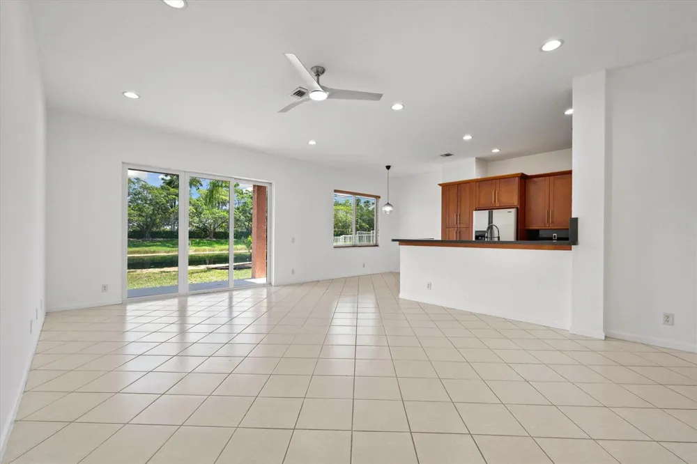 886 Sunflower Circle Weston, FL 33327
