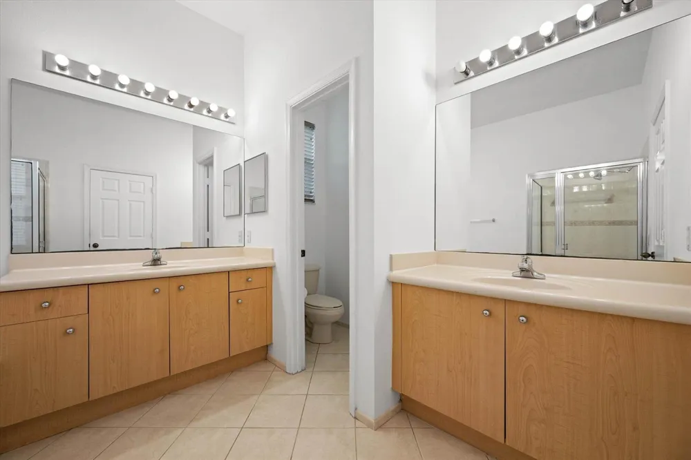 886 Sunflower Circle Weston, FL 33327