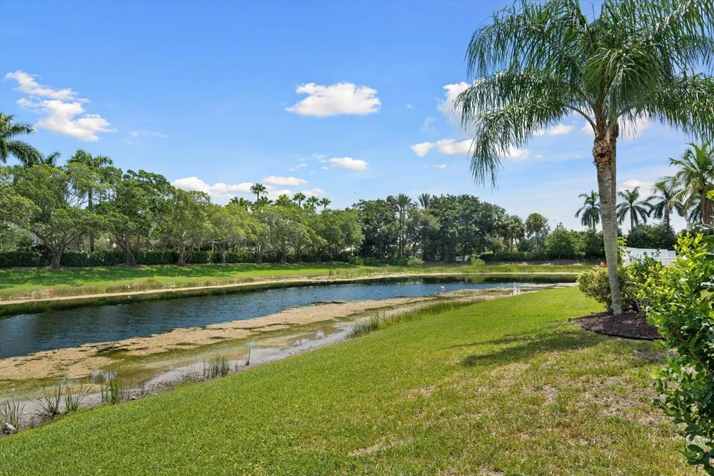 886 Sunflower Circle Weston, FL 33327