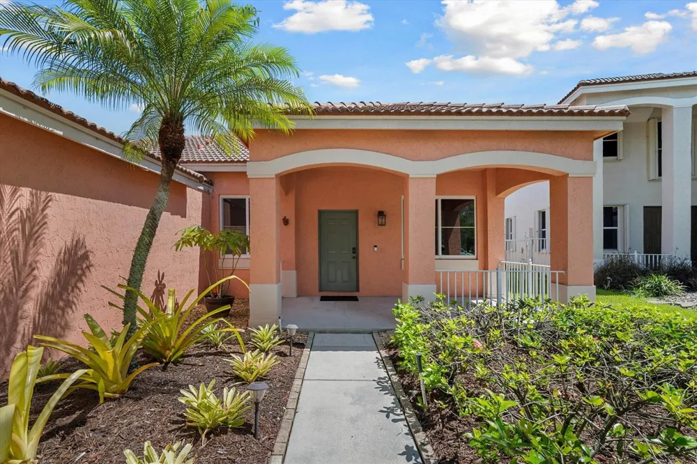 886 Sunflower Circle Weston, FL 33327