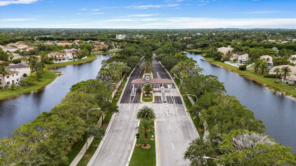 886 Sunflower Circle Weston, FL 33327