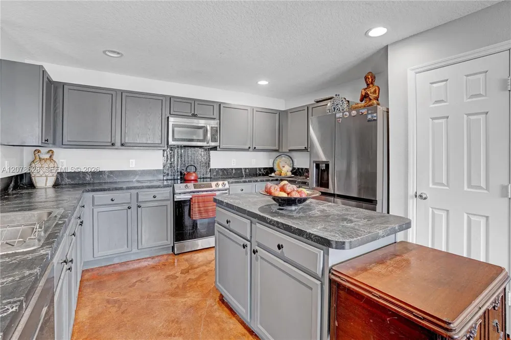 2826 SE Melaleuca Blvd #00 Port St. Lucie, FL 34952