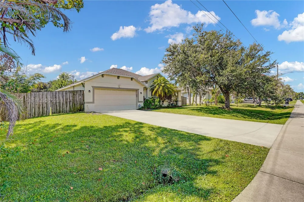 2826 SE Melaleuca Blvd #00 Port St. Lucie, FL 34952