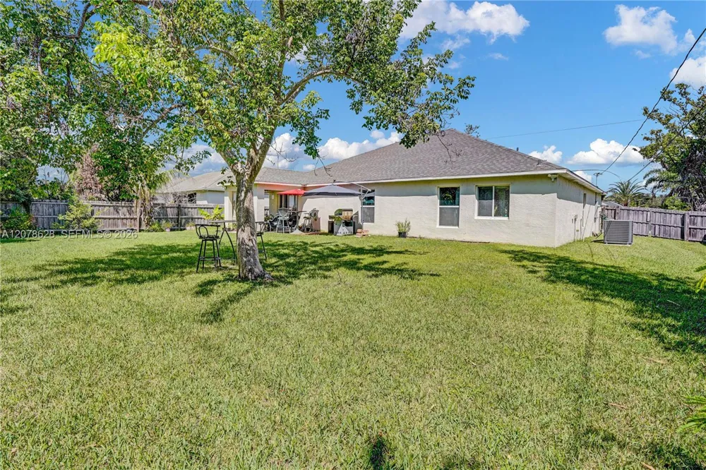 2826 SE Melaleuca Blvd #00 Port St. Lucie, FL 34952