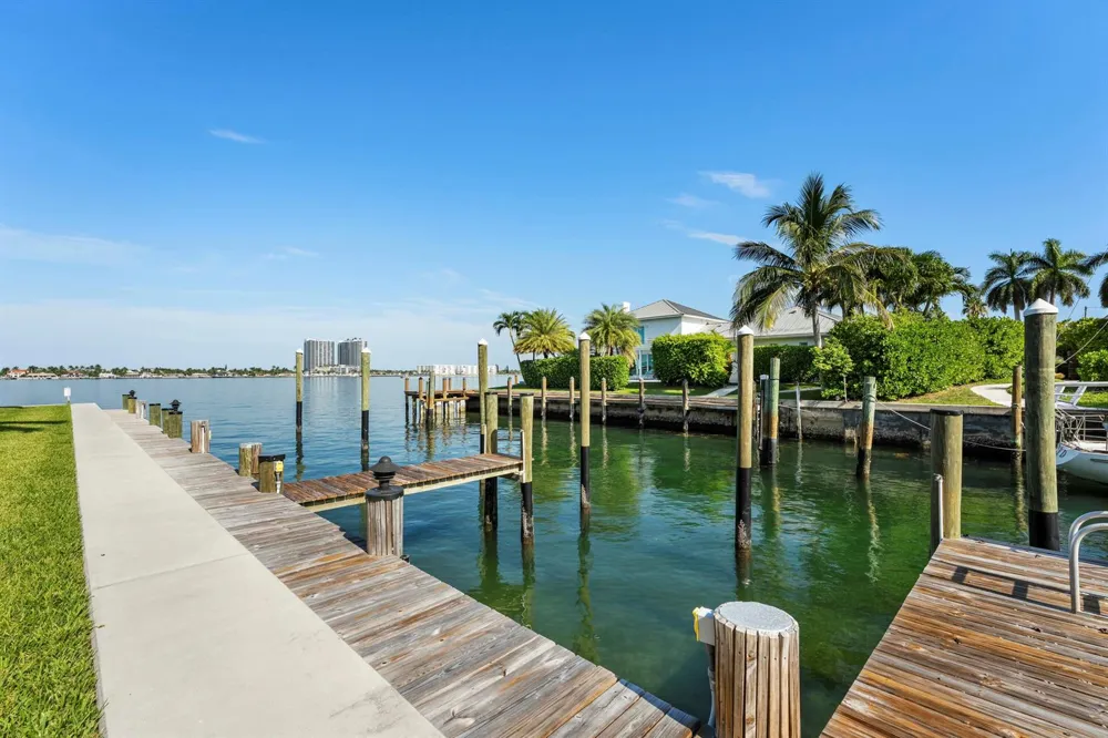 1030 SUGAR SANDS BOULEVARD #167 Singer Island, FL 33404