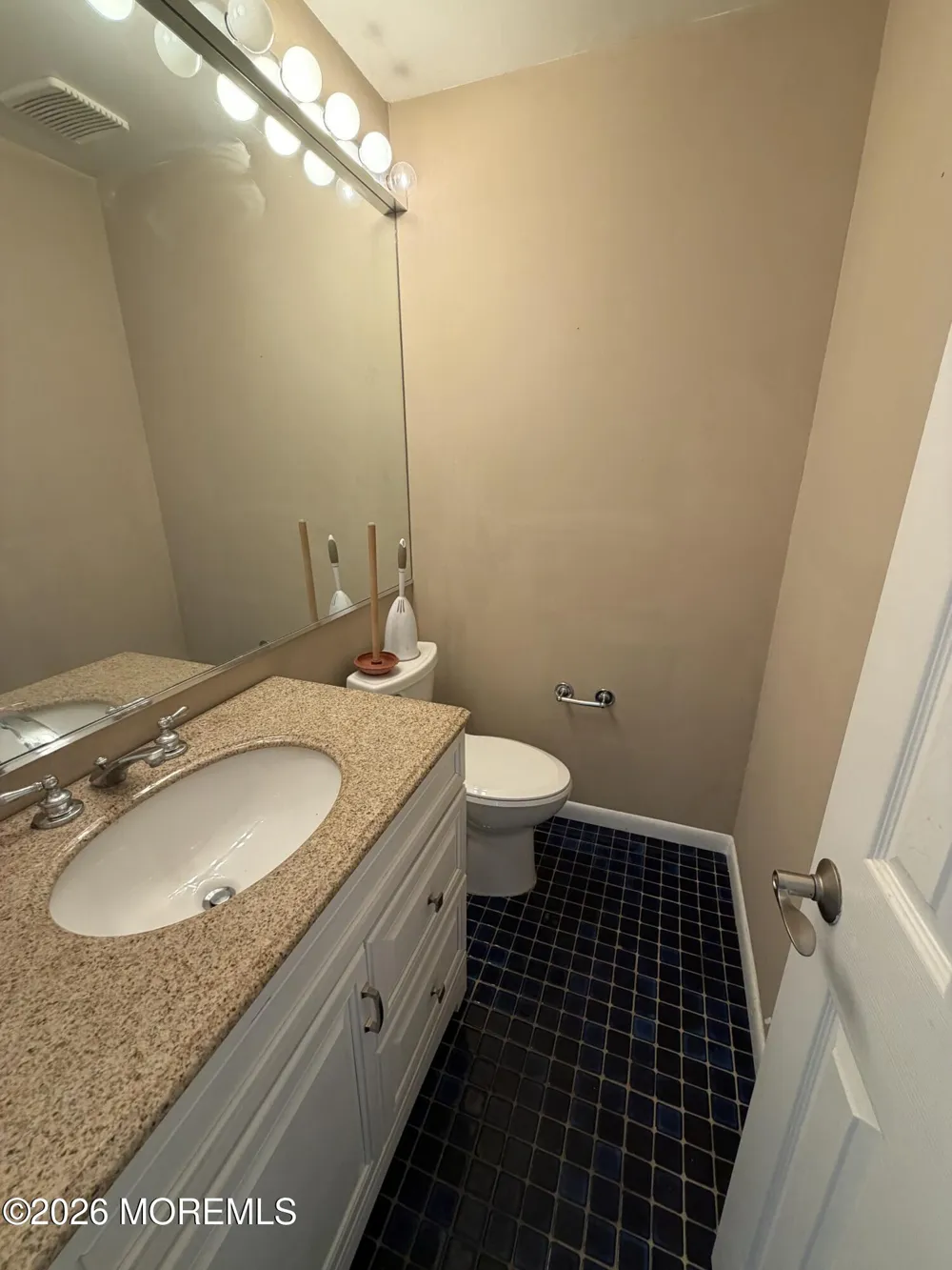 6 Barbara Lane Oakhurst, NJ 07755