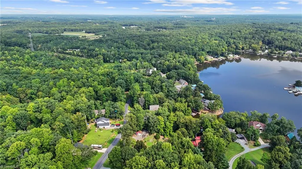 185 Cliffview Drive Lexington, NC 27292