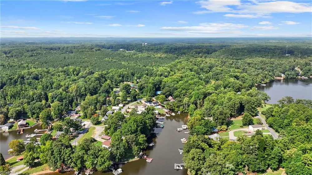 185 Cliffview Drive Lexington, NC 27292