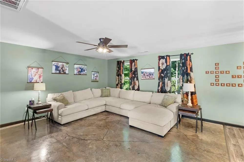 185 Cliffview Drive Lexington, NC 27292