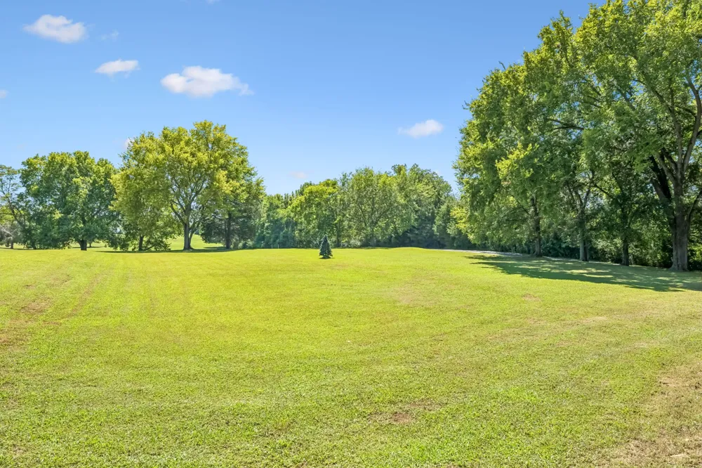 2621 Pillow Due Ln Columbia, TN 38401