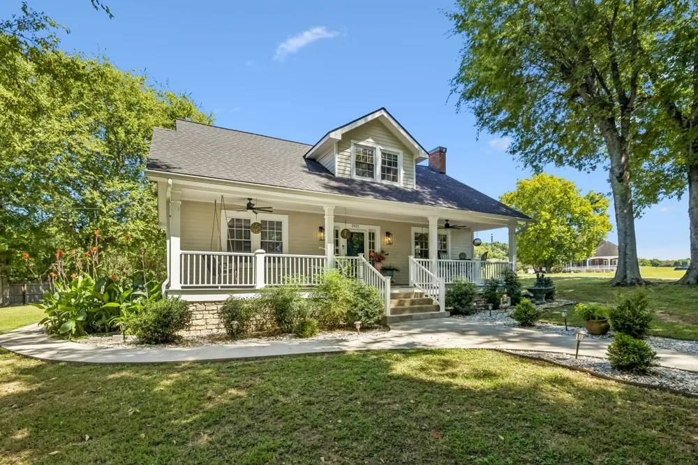 2621 Pillow Due Ln Columbia, TN 38401