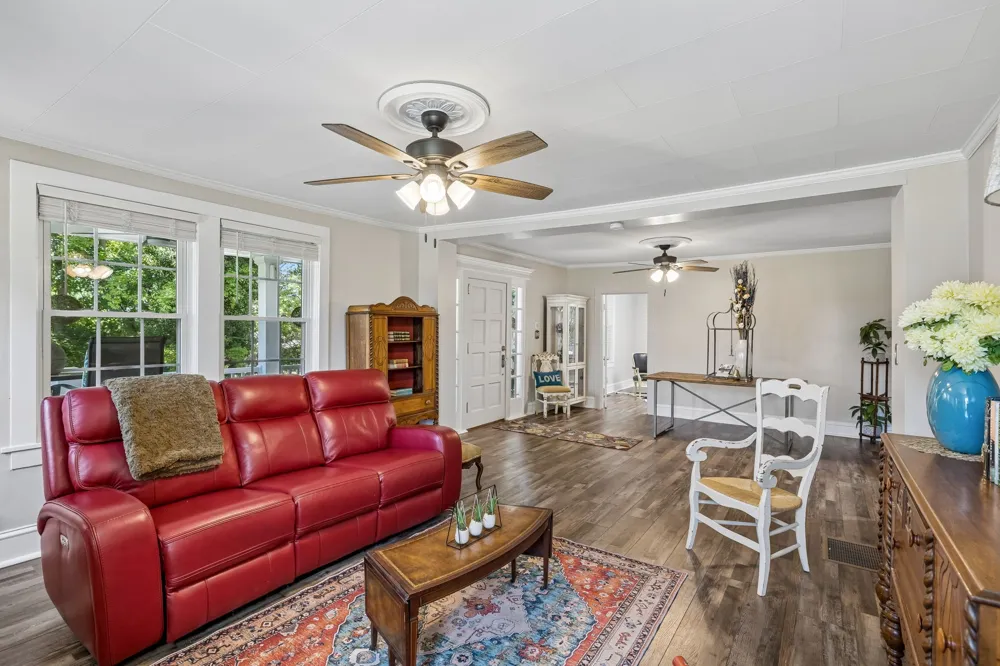 2621 Pillow Due Ln Columbia, TN 38401