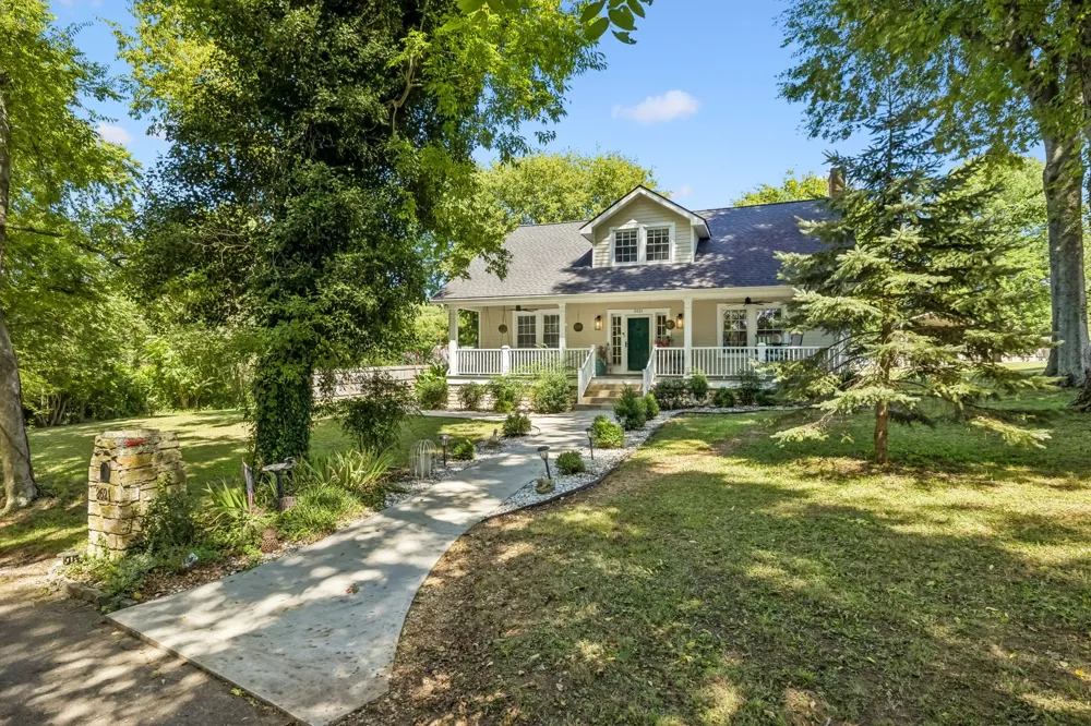 2621 Pillow Due Ln Columbia, TN 38401