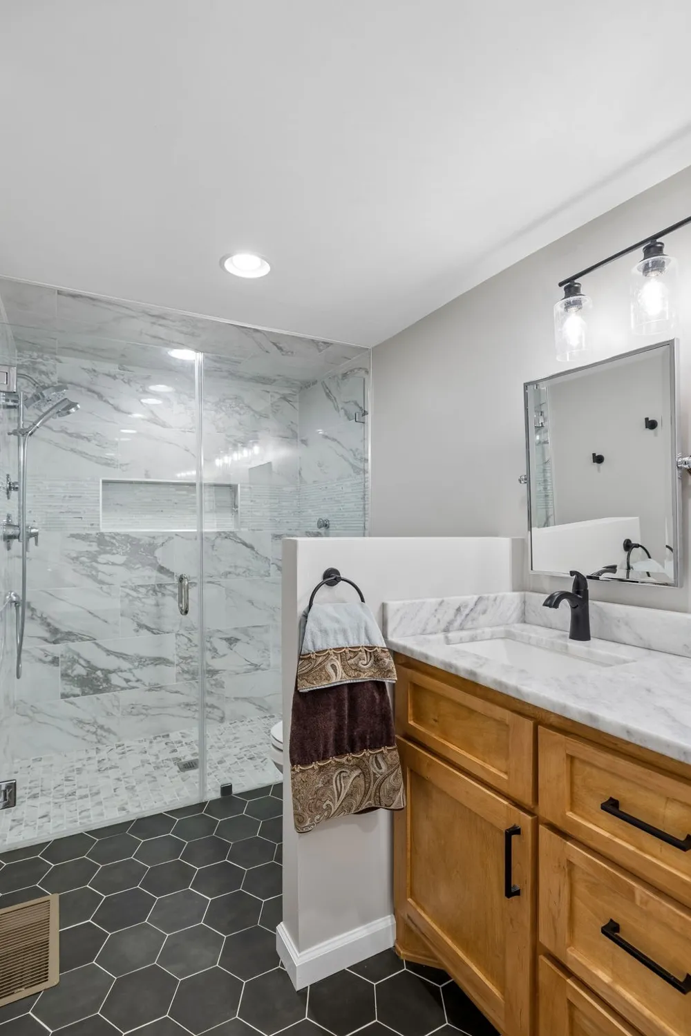 2621 Pillow Due Ln Columbia, TN 38401