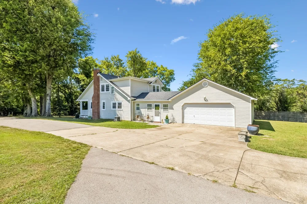 2621 Pillow Due Ln Columbia, TN 38401