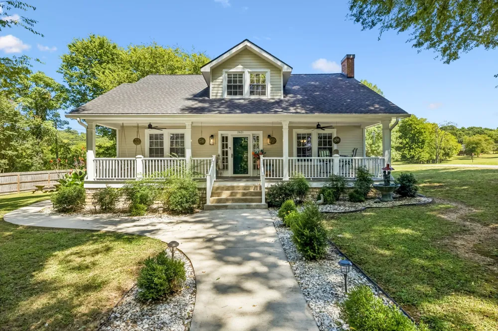 2621 Pillow Due Ln Columbia, TN 38401