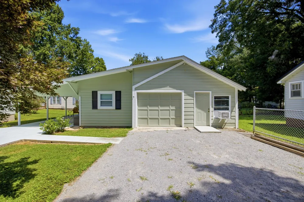 302 E Villanow Street La Fayette, GA 30728