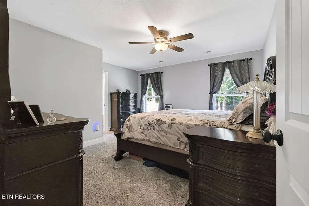 4020 Fox Hills Drive Louisville, TN 37777