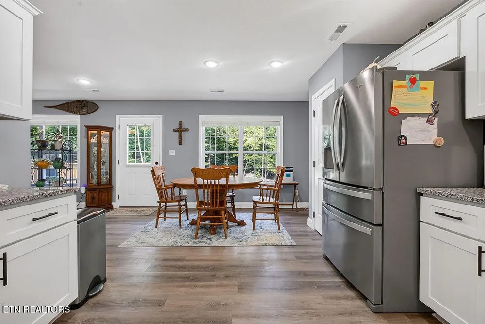 4020 Fox Hills Drive Louisville, TN 37777