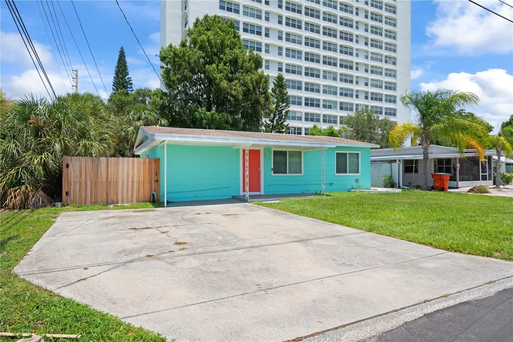 6761 HIBISCUS AVENUE S South Pasadena, FL 33707
