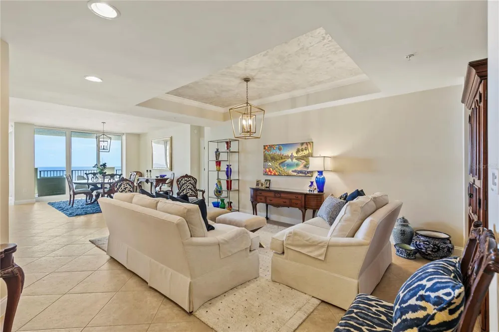 19 AVENUE DE LA MER #305 Palm Coast, FL 32137