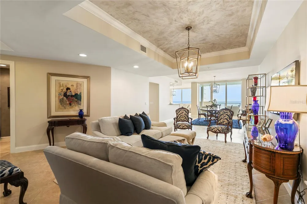 19 AVENUE DE LA MER #305 Palm Coast, FL 32137